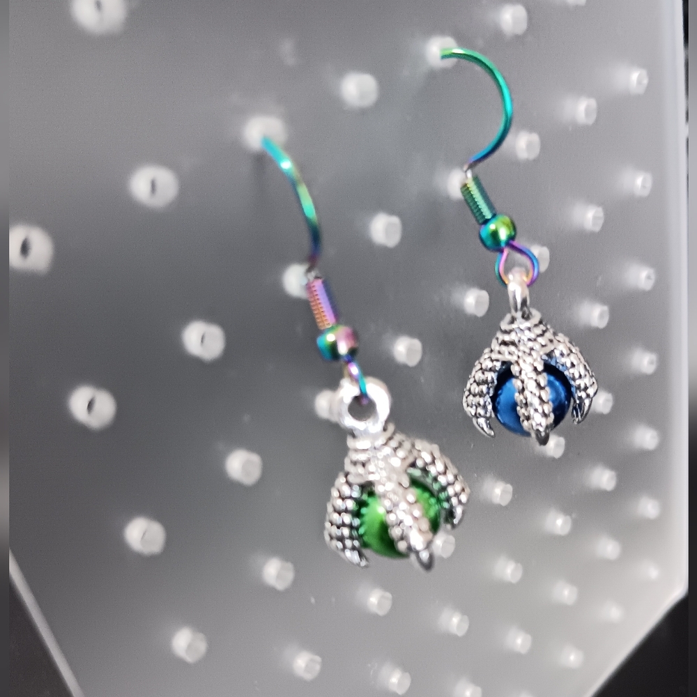 Dragon Claw Earrings (NWOT)